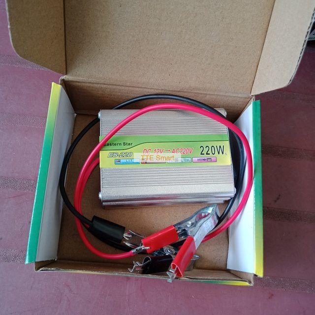 220-Watt%20Power%20Inverter%2012V%20to%20220W%20-%20Compact%20DC%20to%20AC%20Mini%20UPS%20for%20Portable%20Energy%20Solutions%20-%20Image%205