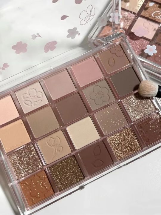 HYBOT%2020-Color%20%20Eyeshadow%20Palette%20%20%E2%80%93%20Professional%20Makeup%20Cosmetic,%20Luxury%20Aluminum%20Plate%20for%20Professional%20Makeup%20(Waterproof)%20-%20Image%205