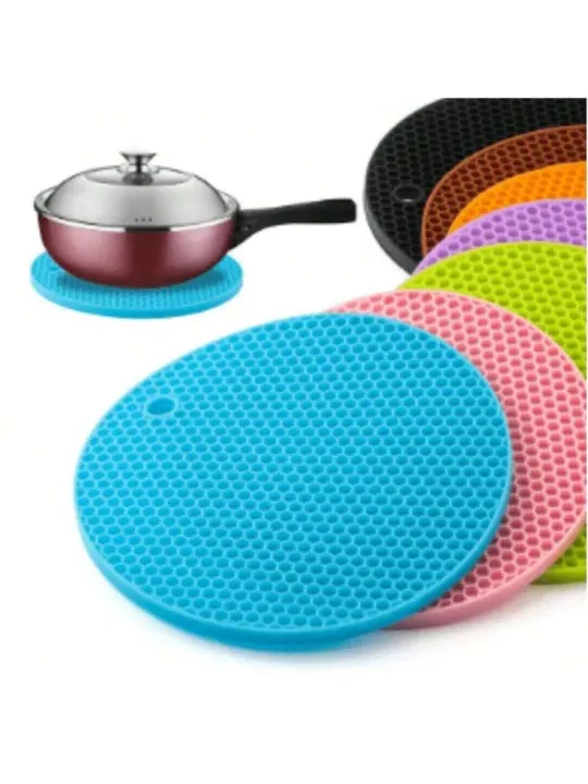 Silicone%20Trivet%20Mat%20%E2%80%93%20Non-Slip%20Pot%20Holder%20%7C%20Round%20Heat%20Resistant%20Silicone%20Mat%20for%20Kitchen%20Dishes%20%7C%20Multi-Function%20Hot%20Pad%20-%20Image%207