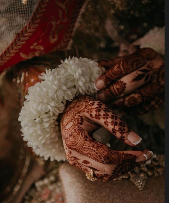 artificial gajray for hand artificial gajray for hand whiteartifical flowers kangan for wedding Jewellery Reuseable White with Red Flower Artificial Hand Gajra / Bangles artificial kangan for girls 2 pic