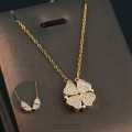 "Daraz Exclusive: Trendy Korean Heart Golden Magnetic Locket - Magnet Heart Necklace for Girls". 