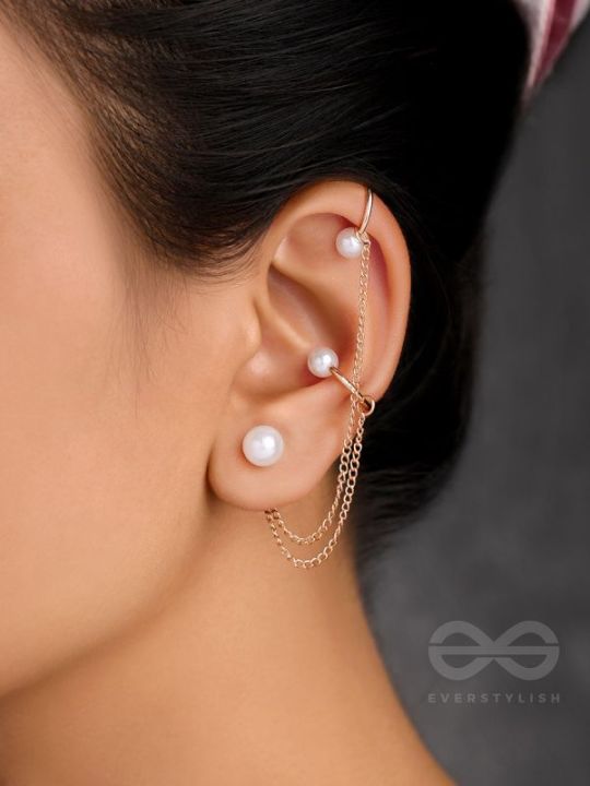 1%20Pair(2%20Pcs)%20of%20Silver%20Color%20Butterflies%20Design%20Ear%20cuffs%20type%20Earrings%20-%20Image%204