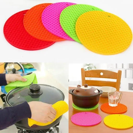 Silicone%20Trivet%20Mat%20%E2%80%93%20Non-Slip%20Pot%20Holder%20%7C%20Round%20Heat%20Resistant%20Silicone%20Mat%20for%20Kitchen%20Dishes%20%7C%20Multi-Function%20Hot%20Pad%20-%20Image%205