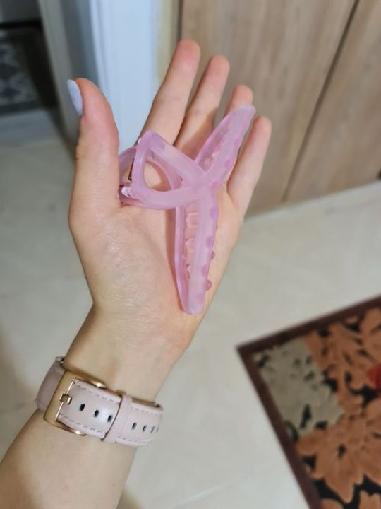 Large%20Matte%20Transparent%20Hair%20Catcher%20for%20Girls%20%E2%80%93%20Stylish%20Korean%20Hair%20Catcher%20for%20Women,%20Trendy%20Hair%20Catchers%20for%20Girls,%20Hair%20Catcher%20for%20Girls%20Stylish%20Korean%20Design,%20Perfect%20Hair%20Catcher%20for%20Women%20and%20Girls%20(Assorted%20Colors)%20-%20Image%207