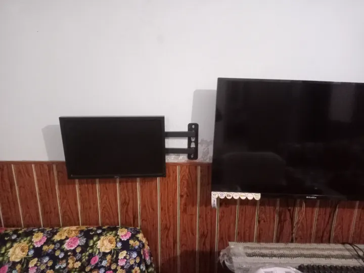 Imported%2014%20Inch%20To%2042%20Inch%20Universal%20LCD%20LED%20TV%20Adjustable%20Wall%20Bracket%20Wall%20Mount%20Wall%20Stand%20Movable%20Wall%20Bracket%20Wall%20Mount%20Wall%20Stand%20Corner%20Wall%20Bracket%20Mount%20Stand%20Moving%20Wall%20Bracket%20Mount%20Stand%20360%20degree%20rotateable%20-%20Image%204