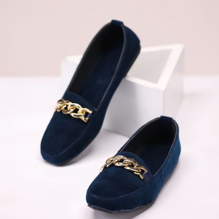 Elegant Velvet Low Heel Pumps with Chain Detail - New Fashion Women's Shoes in Multiple Colors