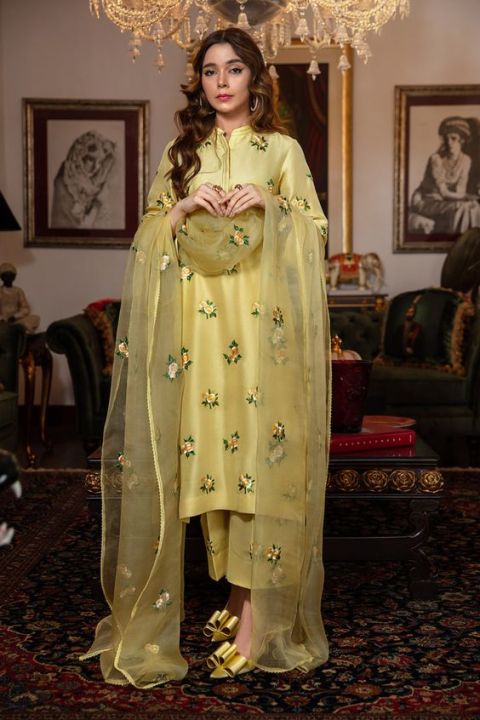 Honey Waqar, 3Pc Embroidered Kataan Silk Dress. for ladies