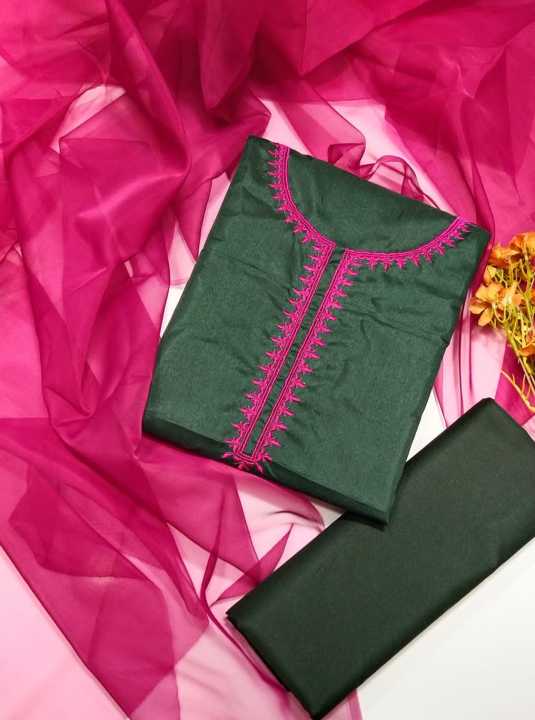 3-Piece%20Unstitched%20Katan%20Silk%20Dress%20Set%20with%20Intricate%20Handmade%20Embroidery%20and%20Luxurious%20Organza%20Dupatta%20-%20Image%204