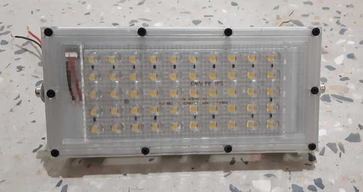 Portable%20DC%2012%20Volt%20LED%20Flood%20Light%2050%20Watt%20Multi%20Purpose%20Outdoors%20Indoors%207.8"x4.1"x2.2"%2050W%20Lamp/Flood%20Light%20-%20Image%204