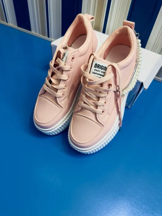 Stylish%20Joggers%20for%20Girls%20-%20Comfortable%20and%20Trendy%20Design%20-%20Image%204