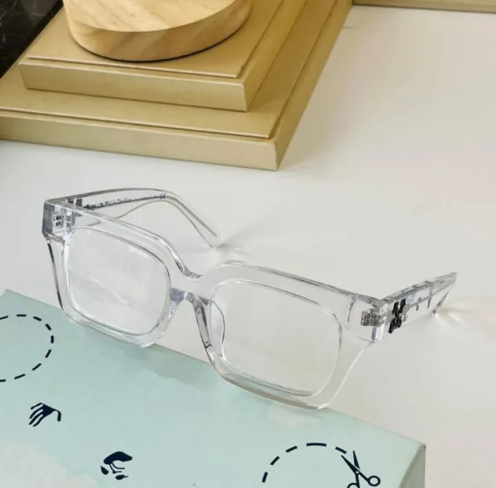 White%20Transparent%20Glasses%20For%20Men%20/%20Women%20-%20Transparent%20Lightweight%20Anti%20Glare%20UV%20Ray%20Eyeglasses%20For%20Men/Women%20-%20Image%203