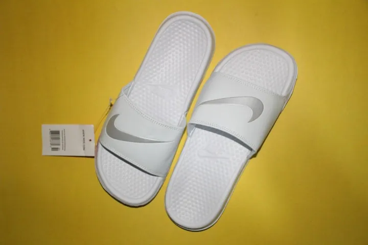 WHITE%20New%20Fashion%20Rubber%20High%20Quality%20Casual%20Slipper%20Slides%20For%20Men%20-%20Image%204