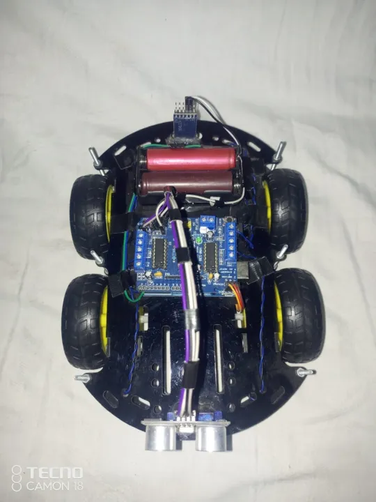 Arduino%20Based%20Programmable%20Obstacle%20Avoiding%20Robot%20Car%20With%202%20Lithium%20Battery%20-%20Image%205