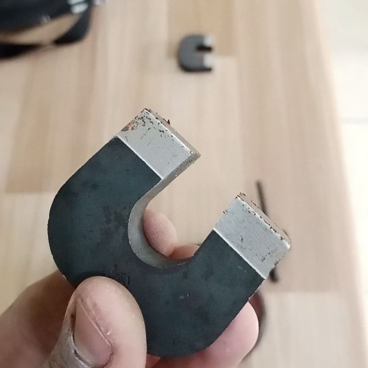 U%20shaped%2045x40x15mm%20A%20Horseshoe%20Powerful%20Magnet%20-%20Image%203
