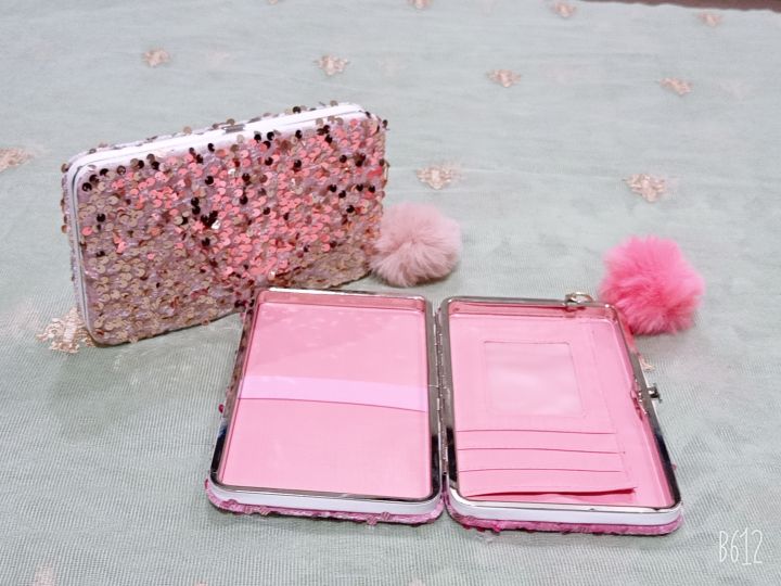 High%20Quality%20Walvet%20Stara%20Material%20Geometry%20Style%20Mobile%20Clutch/Specially%20Designed%20for%20Mobile%20-%20Image%205