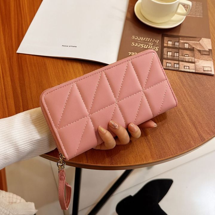 Imported%20Clutch%20for%20Girls%20-%20Hand%20Purse,%20Mobile%20Wallet%20with%20Wristlet,%20Stylish%20-%20Image%203