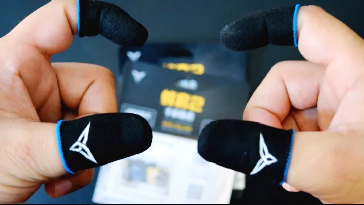 Fiber%20Cloth%20Fire%20Buttons%20/%20Anti-Sweat%20Breathable%20Thumb%20Gloves%20Sleeve%20for%20iphone%20&%20android%20PUBG%20&%20fortnite%20mobile%20trigger%20-%20Image%204