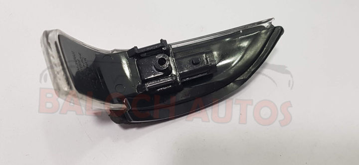 Toyota%20Corolla%20Side%20Mirror%20Indicator%20(2015-2019)%20-%202%20Piece%20(Right%20Side%20+%20Left%20Side)%20-%20Image%205