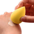 Makeup Sponge, 1 Pcs Facial Makeup Sponges Beauty Makeup Blender Non Latex Makeup Sponge Foundation Blending Sponges Makeup Sponge for Cream, Powder, Liquid Water-drop Shape Sponge Powder Puff Sponge Cosmetic Makeup Tools Accessories For Women. 