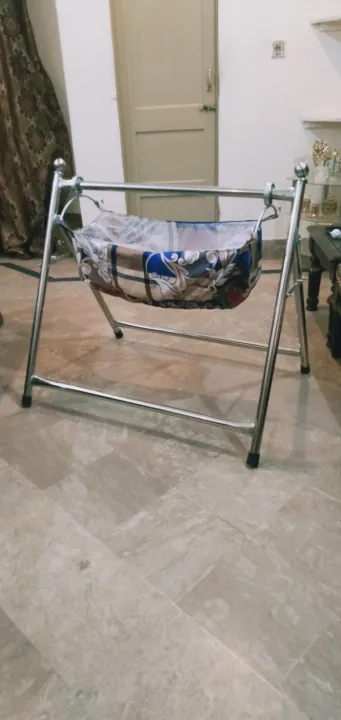 baby%20cradle%20swing%20steel%20stand%20with%20clothe%20for%20sleeping%20-%20Image%208