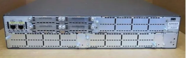 Cisco%202851%20Router%20/%20Cisco%202851%20Integrated%20Services%20Router%20-%20Image%204