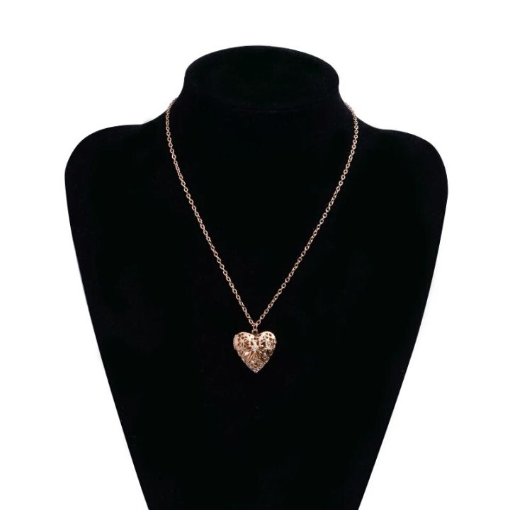 Love%20Heart%20Locket%20Pendants%20Openable%20Photo%20Frame%20Glossy%20Family%20Picture%20Necklace%20Family%20Love%20Gift%20-%20Image%204