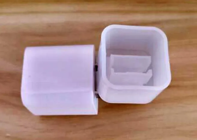 Original%20Salcomp%20Adapter%20/%20Charger%20For%20iPhone%204,5,5S,%206%20,6%20Plus,7%20,7%20Plus%20-%20White%20without%20Cable%20-%20Image%202