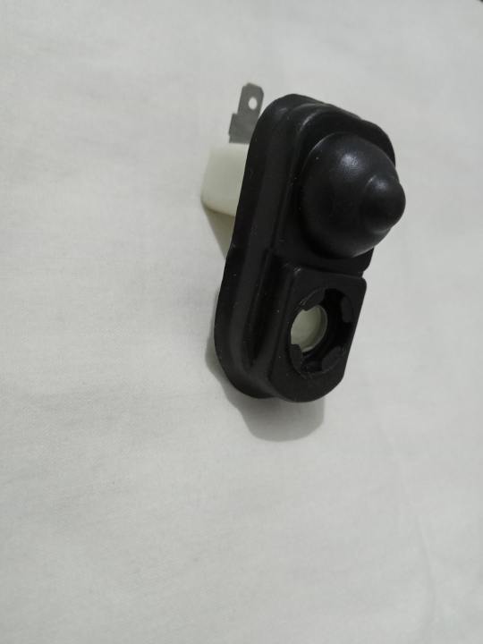 Door%20Switch%20for%20Suzuki%20Alto%20VXR%20(old%20model)%20-%20Image%204