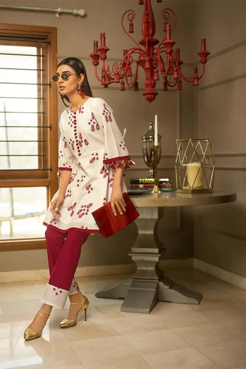 GA%20-%20Gul%20Ahmed%20Rose2019%20Red%20Fancy%20%201PC%20-Unstitched-SRC-02%20-193761%20-%20Image%204