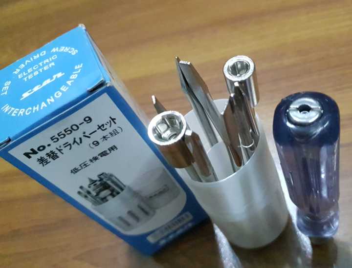 Star%20Kit,%20Interchangeable%20Screwdriver%20Set,%209%20in%201,%20Electric%20Tester,%20Multi%20Screwdriver%20Set,%20Multifunction%20tool%20Kit,%20Screwdriver%20Set%20-%20Image%202