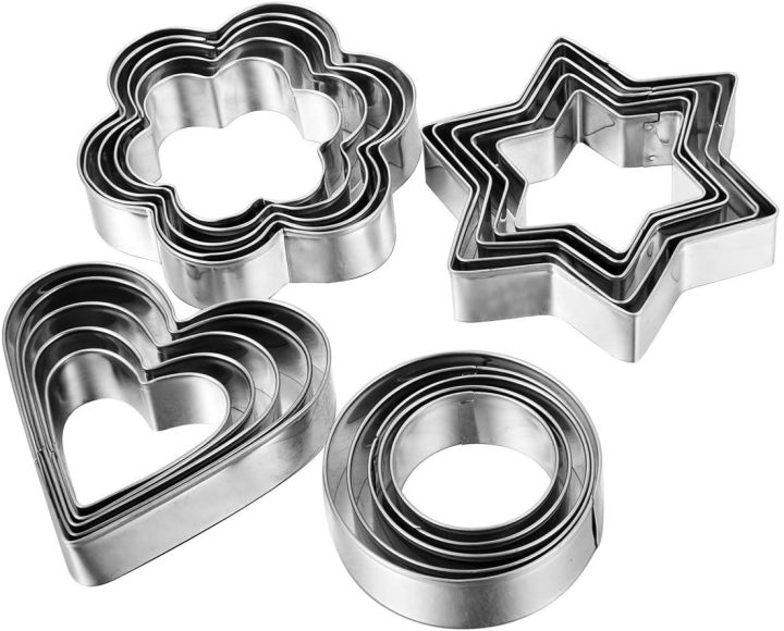 Stainless%20Steel%20Cookie%20Cutter%20Set%20%E2%80%93%2012%20Pieces%20with%204%20Fun%20Shapes%20-%20Image%207
