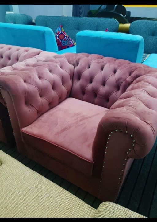 Chesterfield%20Double%20Shaded%20-%205%20Seated%20Sofa%20Set%20%20Velvet%20Fabric%20Used%20%20Tufted%20Back%20-%20Image%204