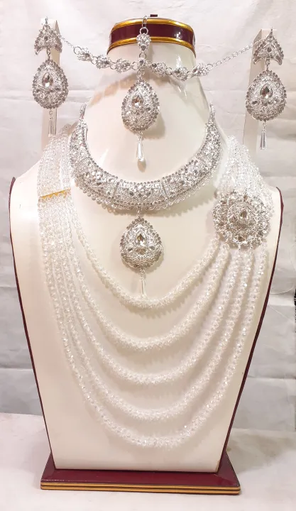 Silver%20Bridal%20Jewellery%20Set%20-%20Image%203