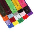 (12 pec) Ladies clothes zip. 