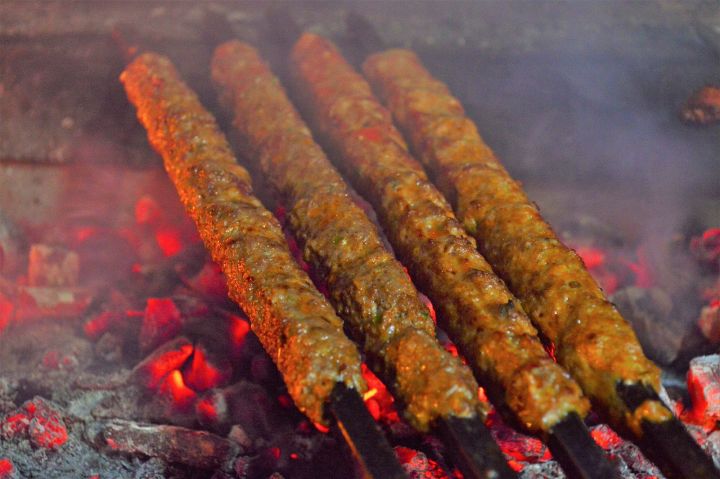 BBQ%20Kabab%20Sticks%20Seekh%20Kabab%20Skewers%20Charcoal%20Coal%20Barbecue%20Grill%20Barbeque%20Stainless%20Steel%20polish%20%D8%A8%D8%A7%D8%B1%20%D8%A8%DB%8C%20%DA%A9%DB%8C%D9%88%20%DA%A9%D8%A8%D8%A7%D8%A8%20Hand%20Grill%20EID%20UL%20ADHA%20Bar%20B%20Q%20Tandoori%20Seekh%20Kabab%20Hand%20Liner%20Coal%20Angethi%20Angethe%20Kabab%20Seekh%20Skewers%20Bar%20B%20Q%20round%20%20Rod%20Needle%20-%20Image%207