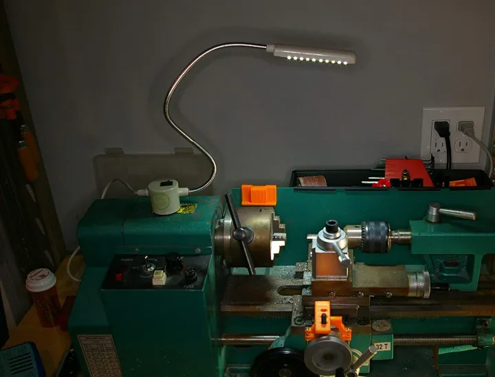 20%20LEDs%20Sewing%20Machine%20Light%20Kit%20Portable%20Work%20Light%20LED%20Light%20Flexible%20Gooseneck%20Lamp%20Magnetic%20Base%20Desk%20Lamps,for%20Quilting%20Work%20Sewing%20Machine%20Table%20Lathe%20Drill%20Press,%20Workbenches,Music%20Stands,Crafts,%20without%202pin%20show%20-%20Image%208