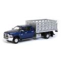 Die-cast 1:64 GreenLight WORK SERIES BLUE 2018 RAM 3500 STAKEBED TRUCK Dually NIP. 