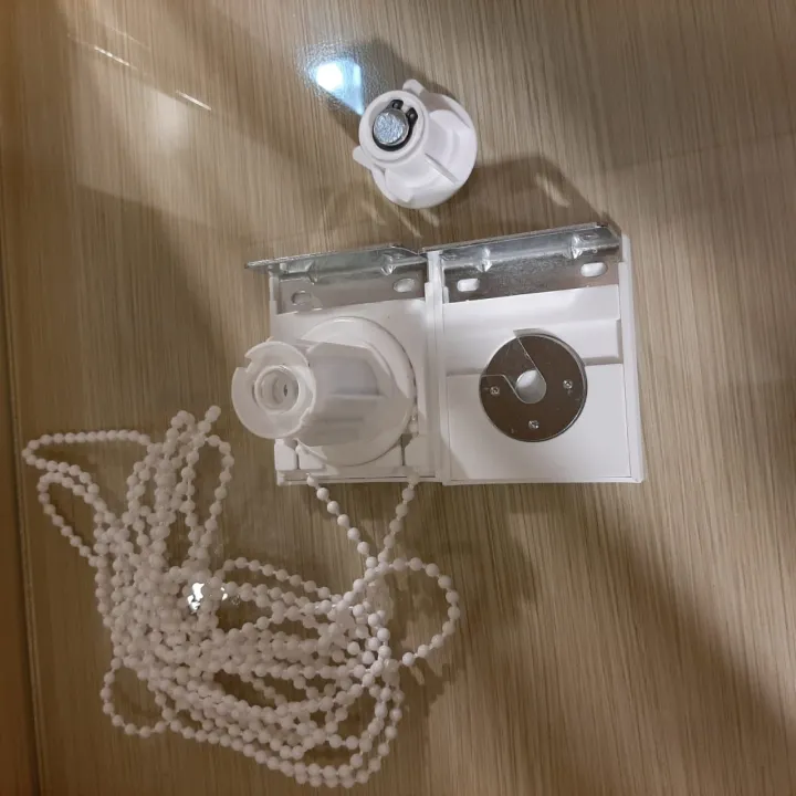 DIY%20Cordless%20Roller%20Blind%20Brackets%20for%20Window%20Treatment%2038mm%201-3mm%20Roll%20-%20Home%20Improvement%20Essentials%20-%20Image%203