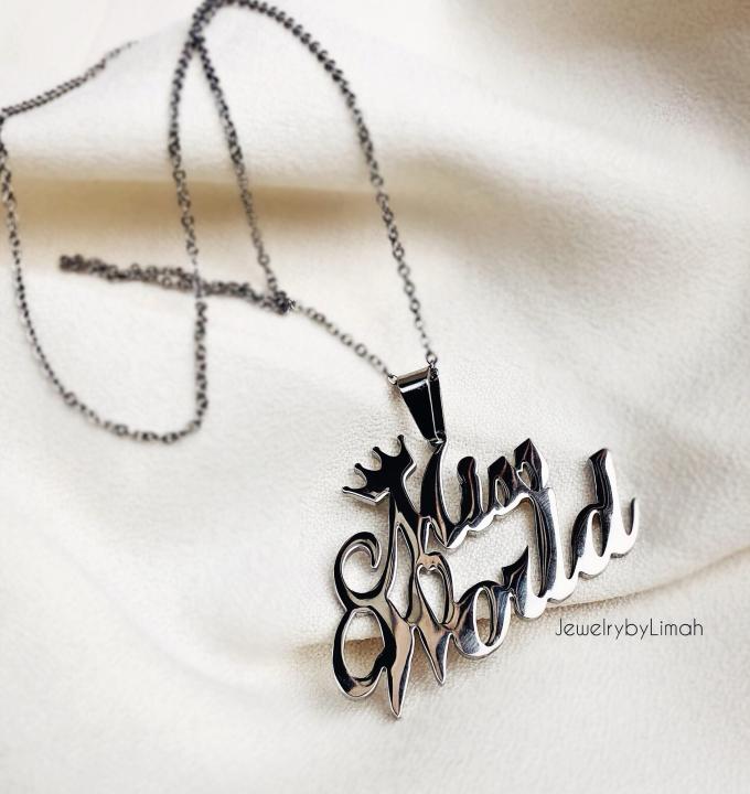 Personalized%20Crown%20Silver%20Plated%20Name%20Locket%20-%20Double%20Name%20Necklace%20-%20Image%203