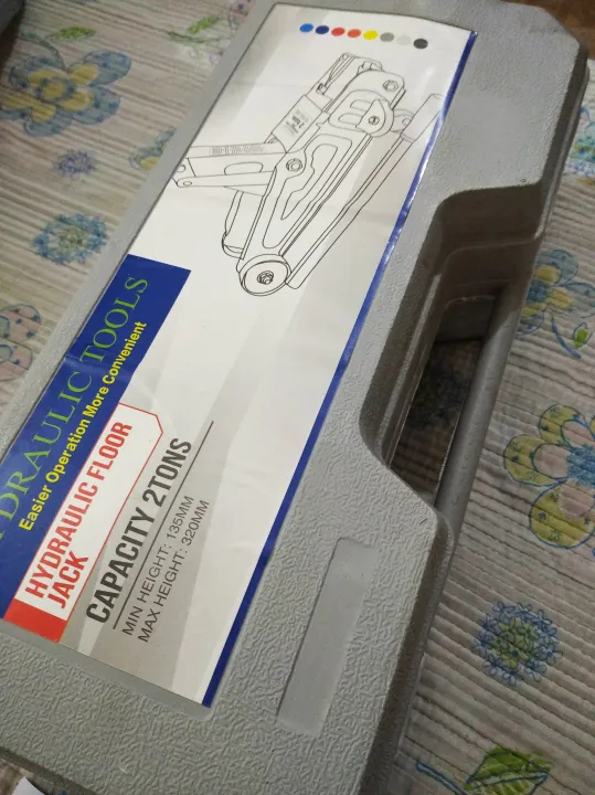 Red%20Car%20Jack%202%20Ton%20With%20Hard%20Safety%20Locking%20Briefcase%20-%20Image%204